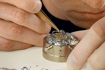 杭州欧米茄进水了维修